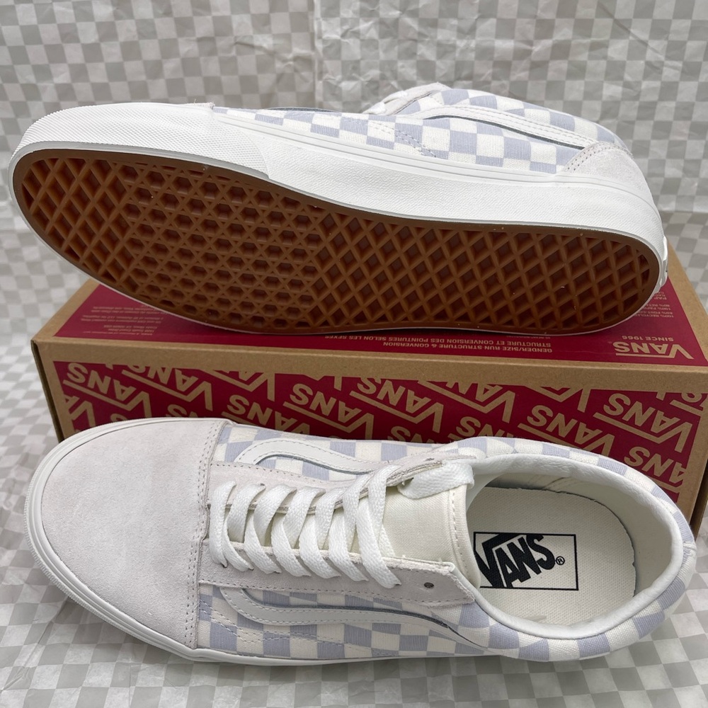 Vans WMNS Old Skool
Checkerboard Gray/Marshmallow
VN000D7ZOBP Sneakers - Picture 14 of 16